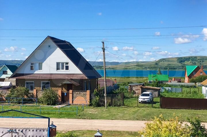 Коттедж 211 м² на участке 8 сот.