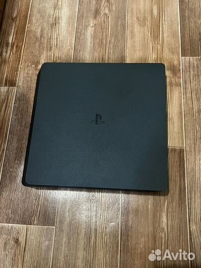 Sony PS4 slim 1tb + 5 игр