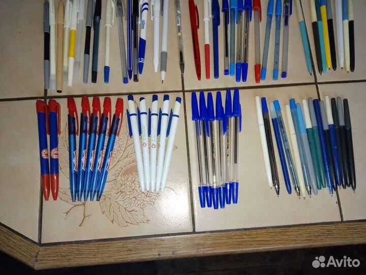 Ручки шариковые СССР и 90-х. 135 шт. Цена за все