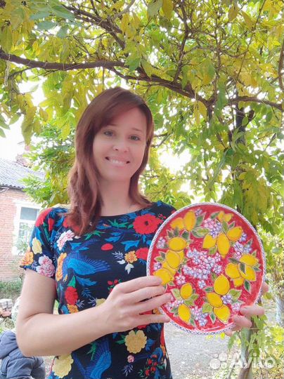 Керамическая тарелка ручной работы