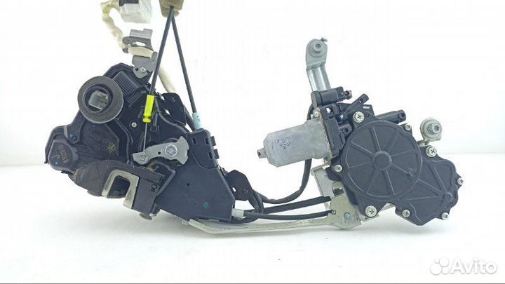 Замок двери передний левый Lexus Ls460 USF40 2011