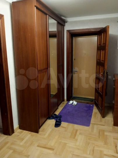 3-к. квартира, 60 м², 1/5 эт.