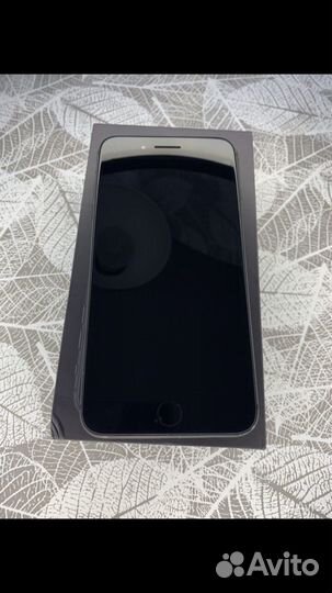 iPhone 8 plus 64gb