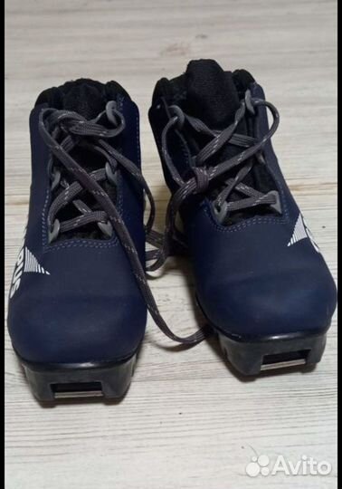 Лыжные ботинки детские 34 размер