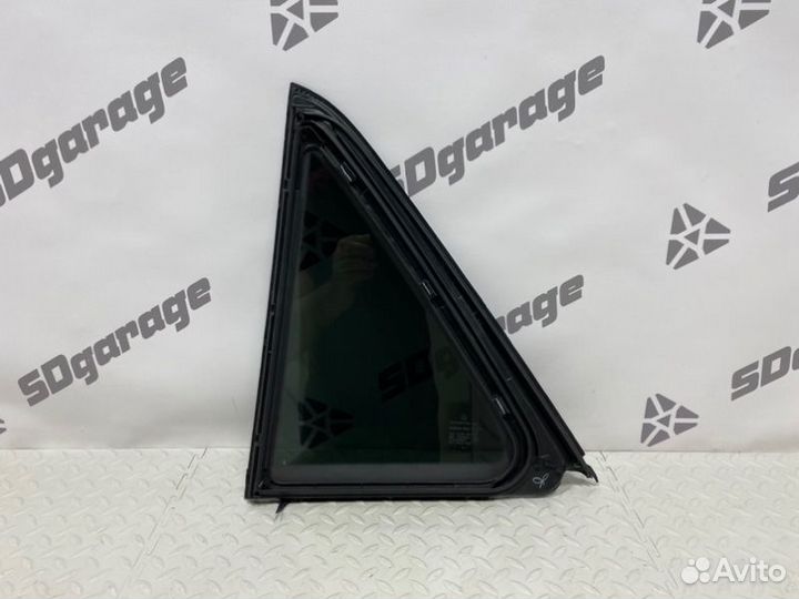 Форточка двери задняя правая Mercedes Gle W166 3.5