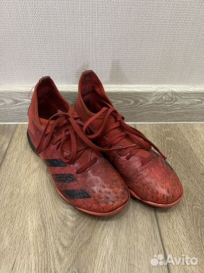 Бутсы adidas predator 32 размер, сороконожки