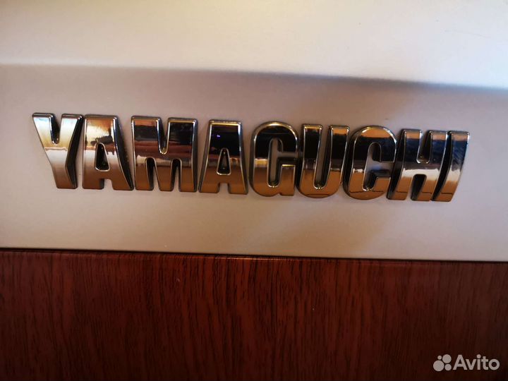 Кресло массажное Yamaguchi YA 2100