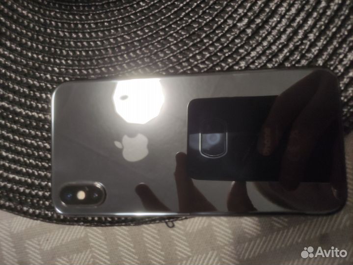 iPhone X, 64 ГБ