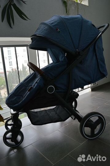 Коляска прогулочная Sweet Baby Suburban Compatto