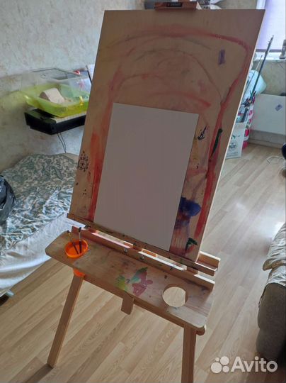 Мольберт художественный