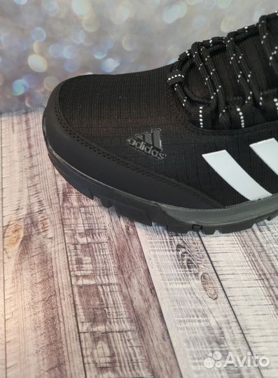 Кроссовки Adidas артикул 2306 чёрный/белый