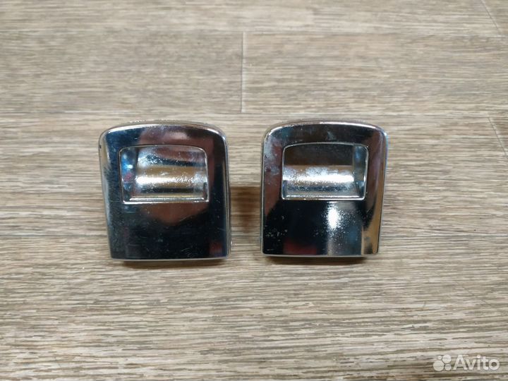 Кронштейн груза в багажника Volkswagen Toaureg NF