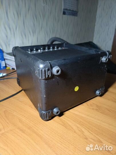 Yamaha GA-15 Гитарный комбоусилитель