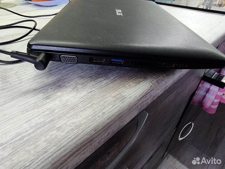 Ноутбук asus