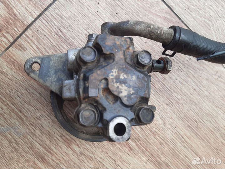 Насос гидроусилителя kio