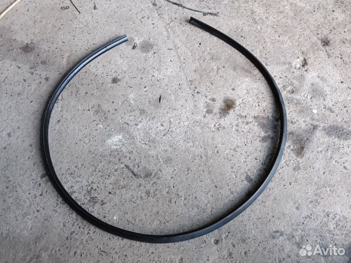 Уплотнитель капота nissan qashqai g11