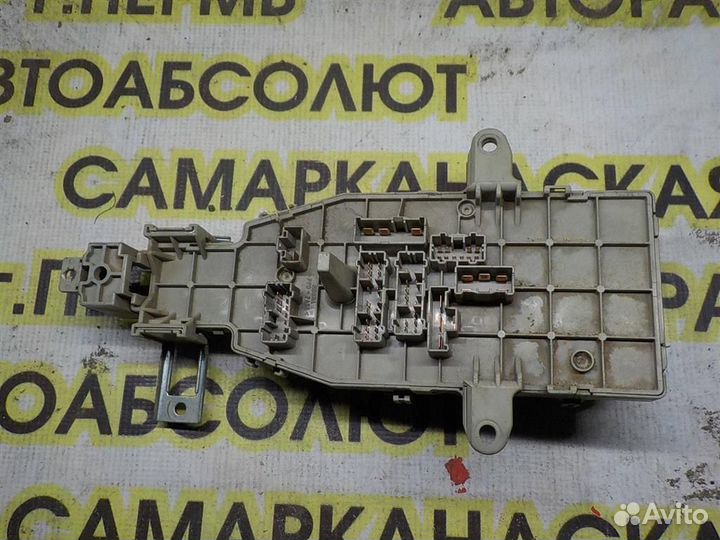 Блок предохранителей Honda Accord V 1993-1998