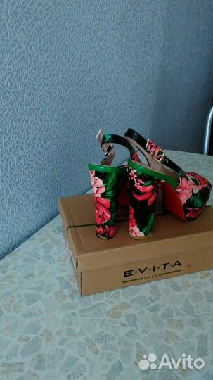 Босоножки с открытым носом 36