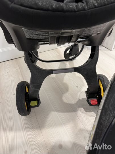 Автокресло doona с базой isofix и допами