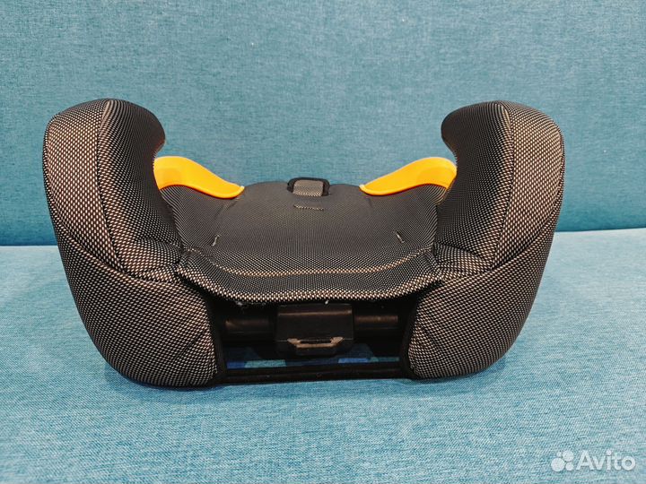 Детский бустер автомобильный