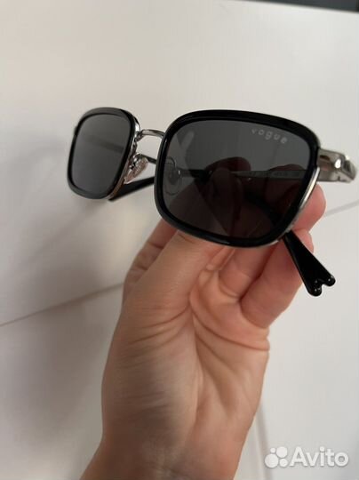 Очки vogue Millie Bobby Brown