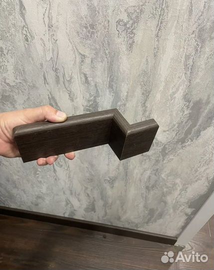 Монтаж плинтусов