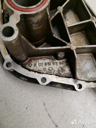 Крышка головки блока цилиндров Mercedes-Benz