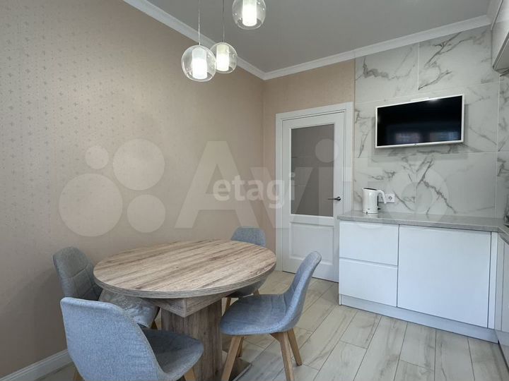 3-к. квартира, 73 м², 2/10 эт.