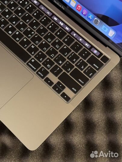 Premium 2021 MacBook Pro 13 i7, 16GB, 512GB SSD