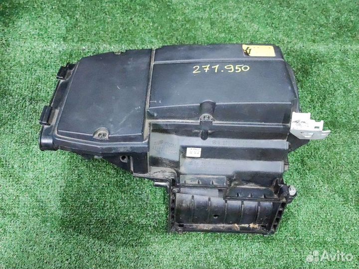 Корпус воздушного фильтра на Mercedes М271950