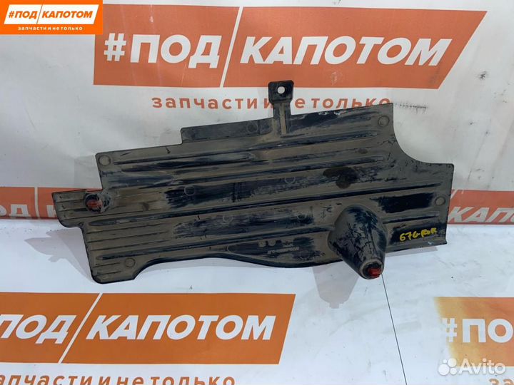 Защита днища правая Ford Kuga 2 2015 CV6111778AB