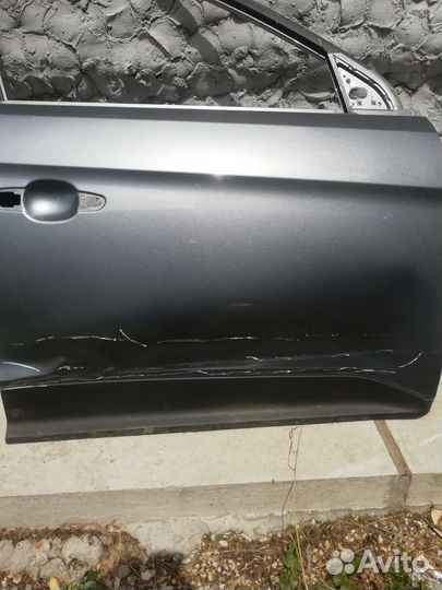 Продам дверь правую переднюю