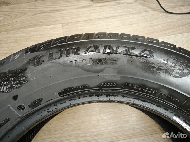 Bridgestone Turanza T005 215/65 R17