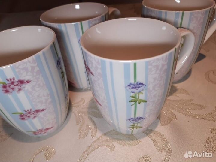 Кружки Цветы, объем по 320 мл