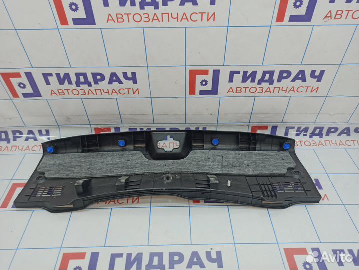 Обшивка багажника на заднюю панель Hyundai Elantra