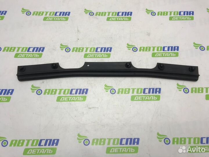 Уплотнитель крышки багажника задний Mazda Cx-30