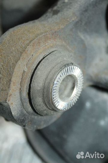 Ступица кулак задний левый Lexus GS 2 GS300 97-05