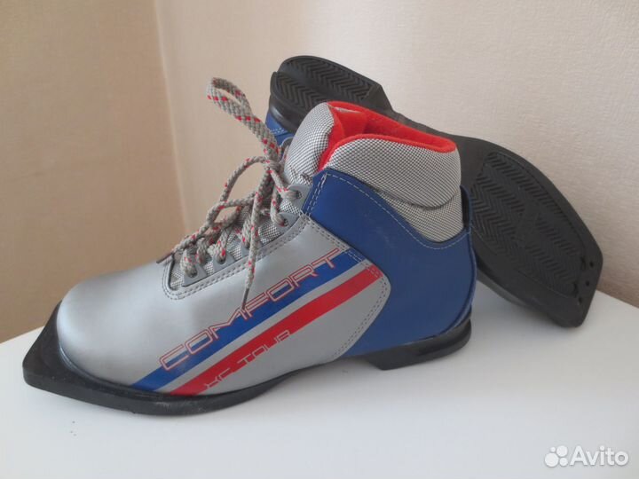 Лыжи 150см,лыжн.ботинки 34р