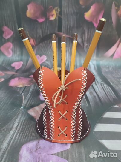 Подставка для карандашей и ручек