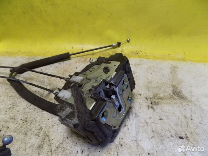 Замок дверной Nissan Teana J31