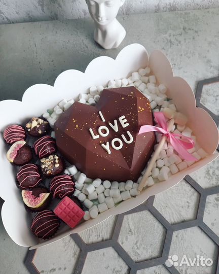 Шоколадная пиньята, сердце сюрприз