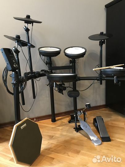 Электронная ударная установка Roland TD-1DMK