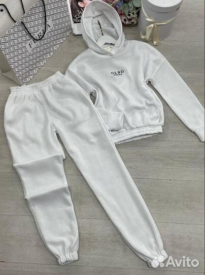 Спортивный костюм