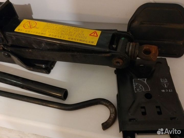 Домкрат винтовой Дискавери 4 оригинал