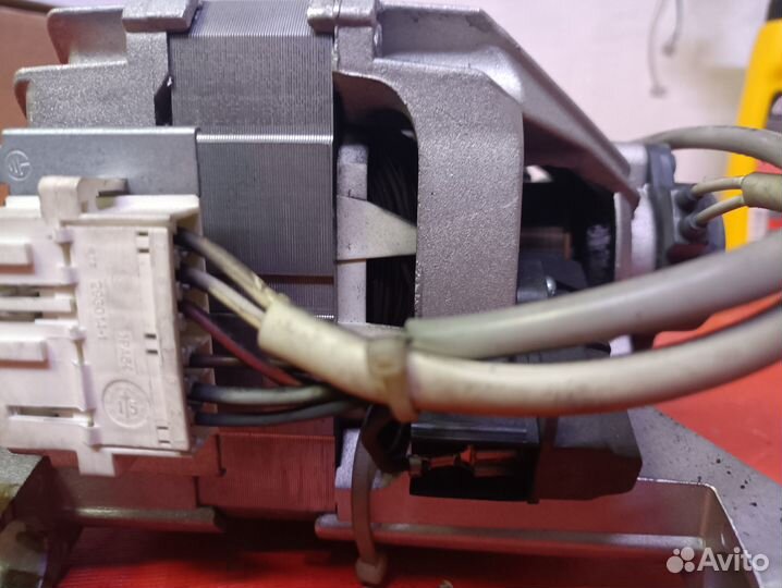 Двигатель для стиральной машины indesit