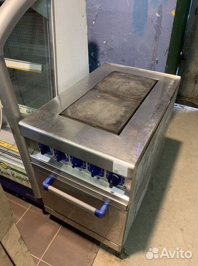 Плита с духовкой