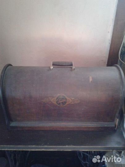 Швейная машина