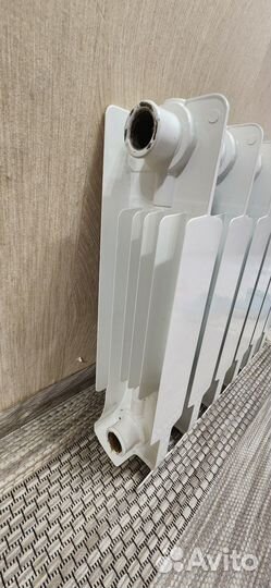 Продаю радиатор Rifar