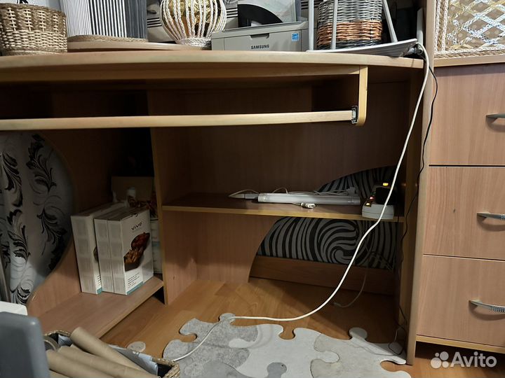 Компьютерный стол