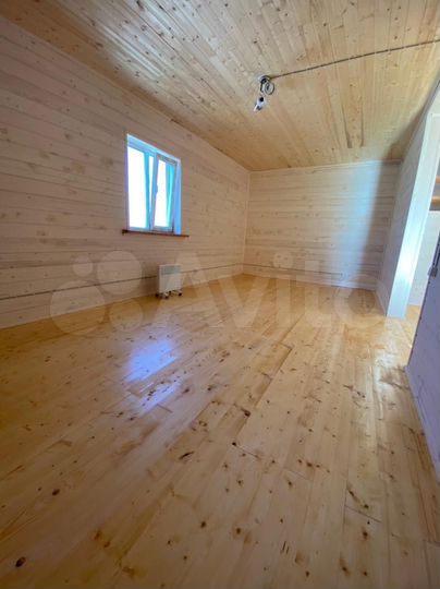 Дом 107 м² на участке 4 сот.